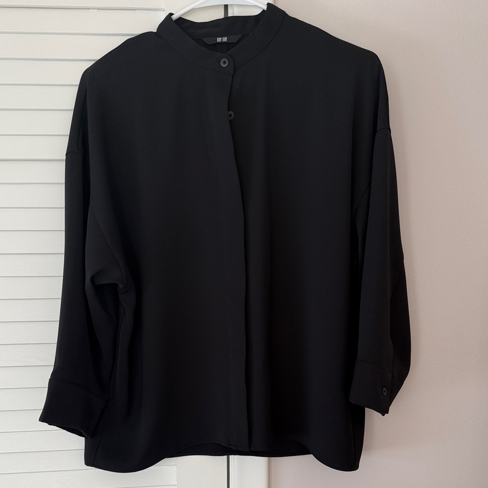 Uniqlo Black Button-Up Shirt